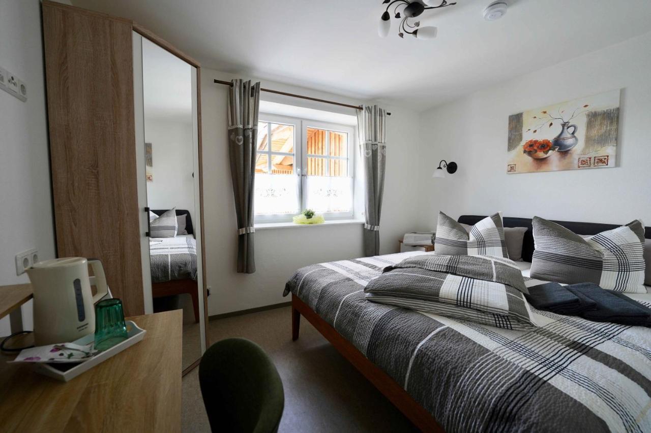 Familien- Und Apartmenthotel Lerchenberghof Walddorf  Eksteriør bilde