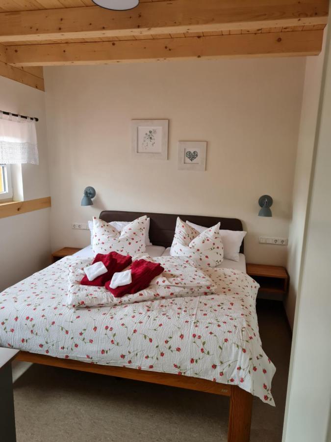 Familien- Und Apartmenthotel Lerchenberghof Walddorf  Eksteriør bilde
